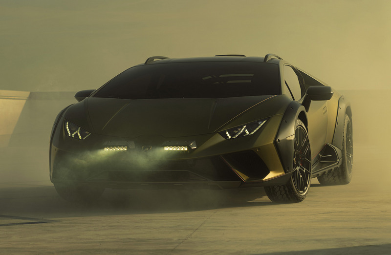 Lamborghini替Huracan Sterrato卸下偽裝釋出外觀圖片。