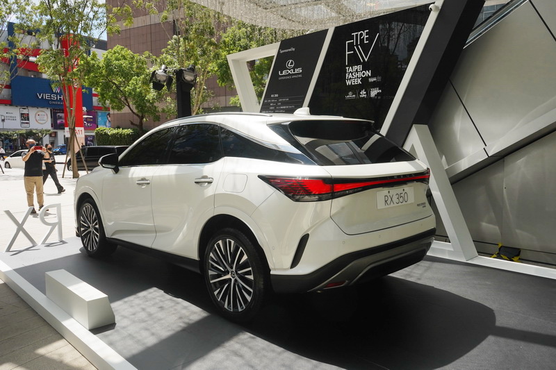 大改款RX的全新面貌在創新之餘仍兼顧各族群可接受的極限範圍