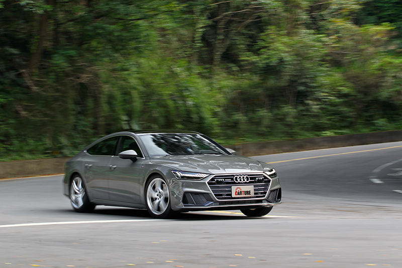 A7 Sportback 55 TFSI雖有340hp馬力,但整體卻有相當好掌控的特性。