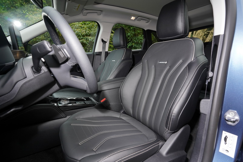 奢華的溫莎透氣真皮座椅是Vignale車型的獨享配備