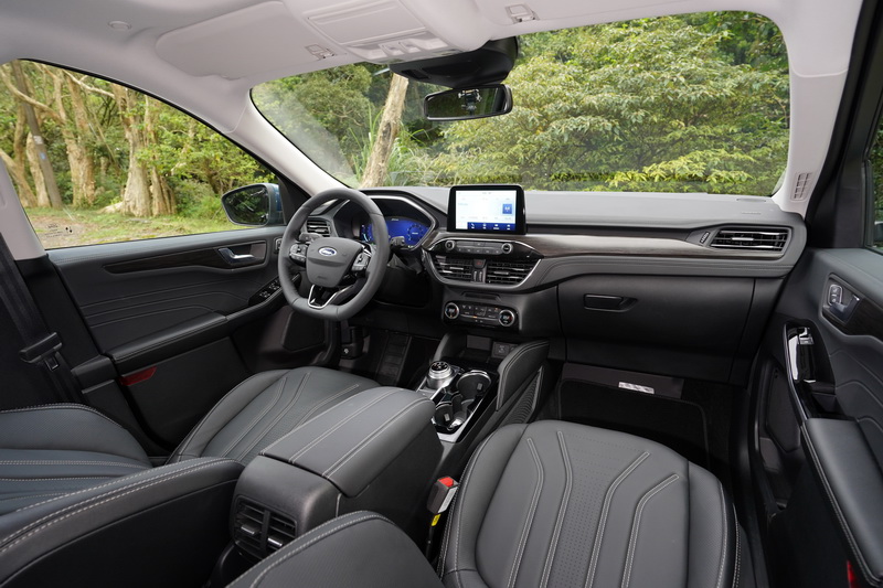 Vignale車型因導入NVH降噪工程,車艙的靜肅表現比起標準車型來的更為靜謐