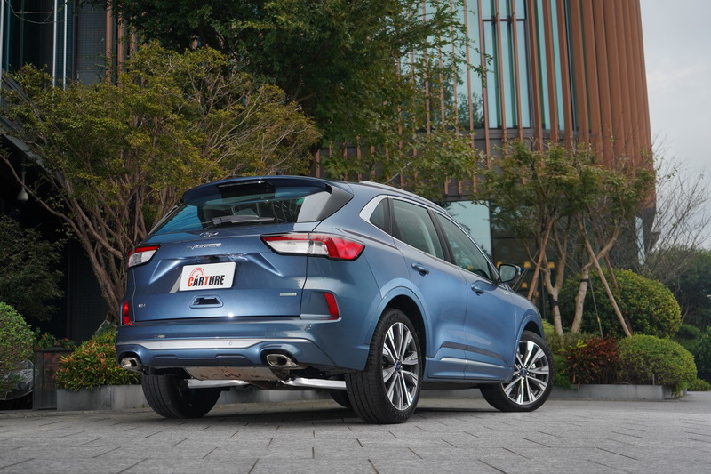 Kuga Vignale 126.9萬的正式售價比預期猜測更低,重整戰力後仍是市場主流