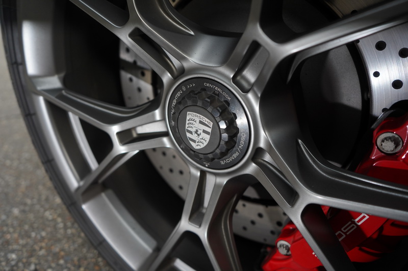 輪圈蓋也未有GT3 RS專屬的