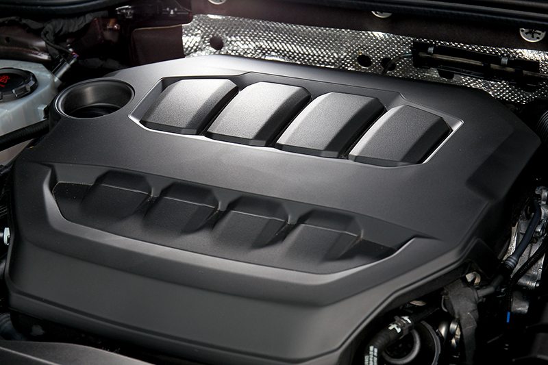 搭載的2.0升渦輪引擎維持245hp/37.8kgm輸出。