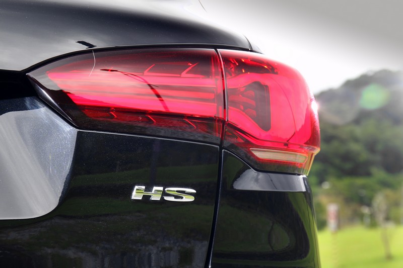 甫上市即造成市場話題的MG HS由於1.5T僅有旗艦型單一車款,因此將以最低的入手門檻強力叫戰眾家英雄好漢。