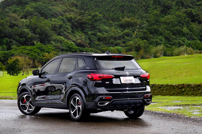 MG HS走是厚實圓潤的豪華運動風,座艙質感表現在水準之上。