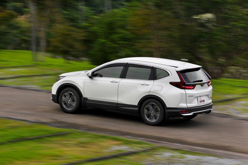 Honda CR-V配備四車之中唯一CVT變速系統,相較之下總覺有些悶悶的遲滯感。