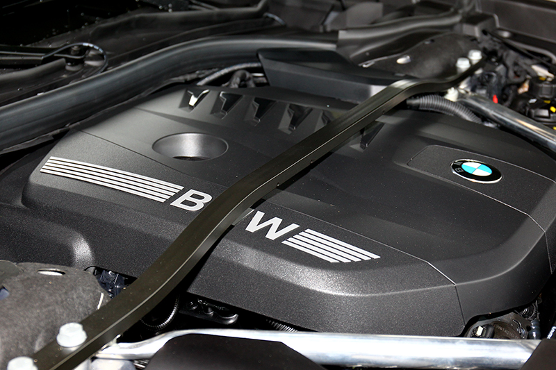 搭載3.0升渦輪引擎+48V輕油電系統,提供381hp+18hp(48V)/53kgm輸出。