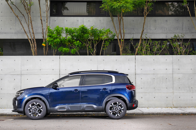 CITROËN C5 AIRCROSS不僅面面俱到,最重要的還比對手多了獨到品味與無上美感,當然格外令人心動。