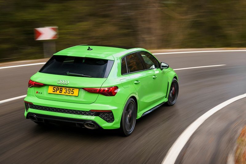 RS 3擁有400hp馬力，在quattro與RS專屬後軸扭力分配助益下有著出色的操控表現。