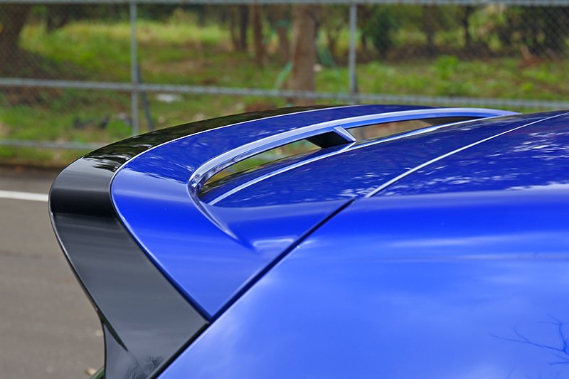 車尾R Performance尾翼就顯示出Golf R特仕車獨特。