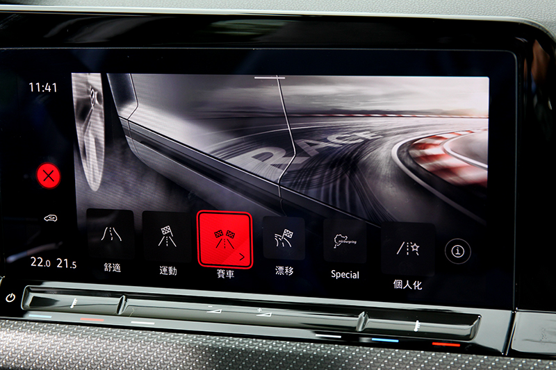 Golf R特仕版有配備Golf R需選配的紐柏林賽道模式與漂移模式。