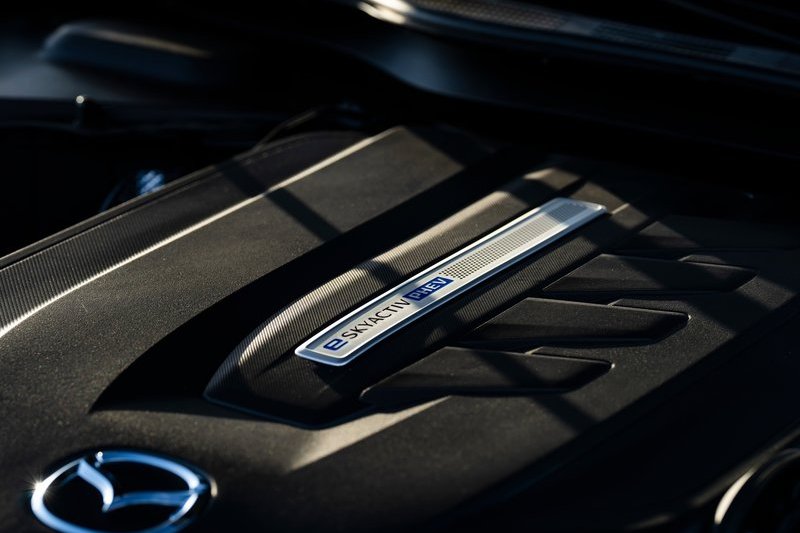 CX-80預計也會有PHEV與直六汽柴油引擎。