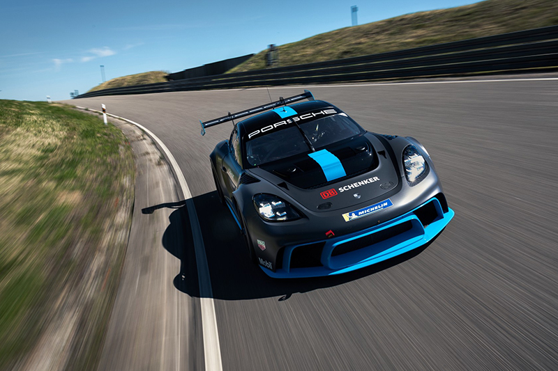 保時捷也在探索為中置引擎跑車718開發純電版本的可能性，確保所有車迷都能持續擁有及享受充滿樂趣和腎上腺素的保時捷。