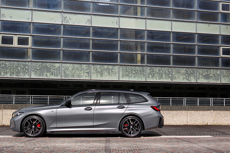 M340i xDrive Touring修長的身形真的迷人。