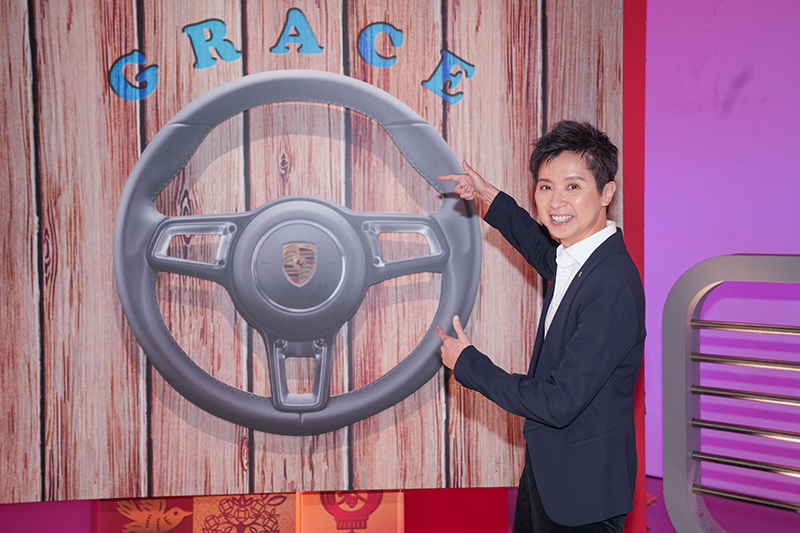 勇於跳脫舒適圈,鍾明潓成Porsche全球首位女銷售處長。(圖:TVBS提供)