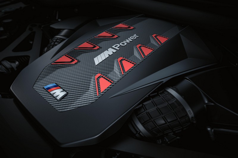 XM搭載eDrive插電式混合動力系統,擁有653hp/81.6kgm輸出。