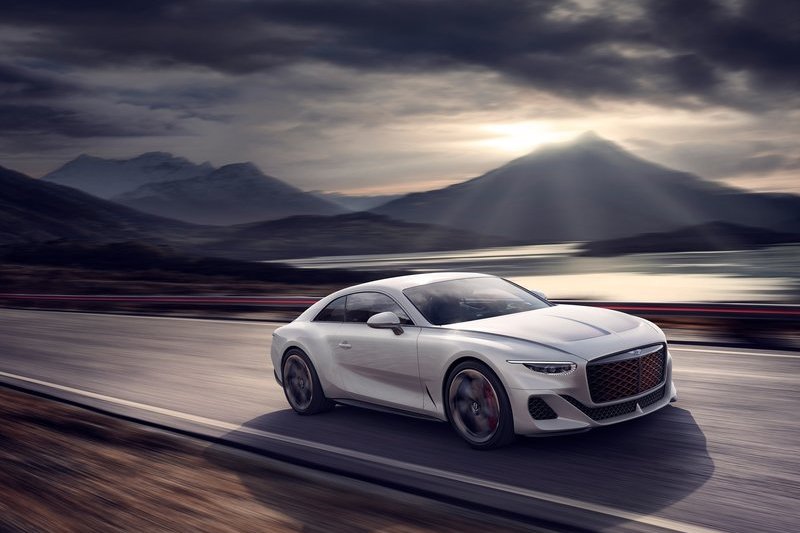 Bentley推出Mulliner Batur與Flying Spur Speed等車型綻放W12引擎最後光芒。