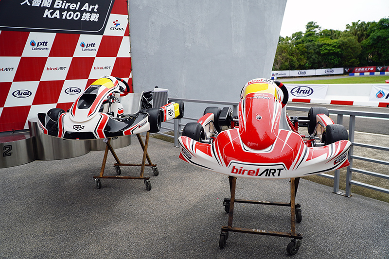 Birel ART S15全新車架可對應多種不同引擎與賽事。左為Charles Leclerc聯名款,右為兒少使用的Mini Kart。