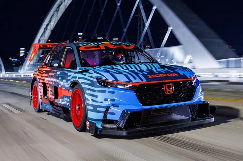 CR-V Hybrid Racer具有800hp馬力。