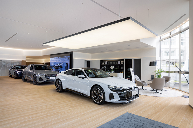 Audi南港展示中心可展6部新車,其中更有專屬展車區。