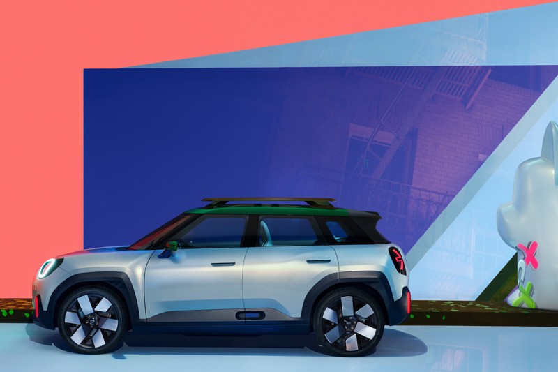 目前得知Mini Aceman會在2025年1月登場。