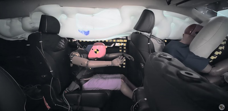 IIHS近日公布最新13款休旅車測試成績。