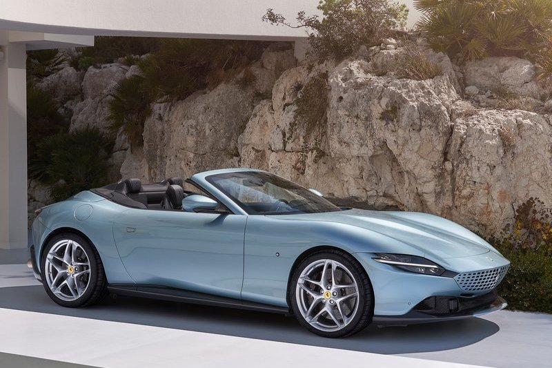 如外界所說Ferrari要帶來的新車就是Roma Spider。