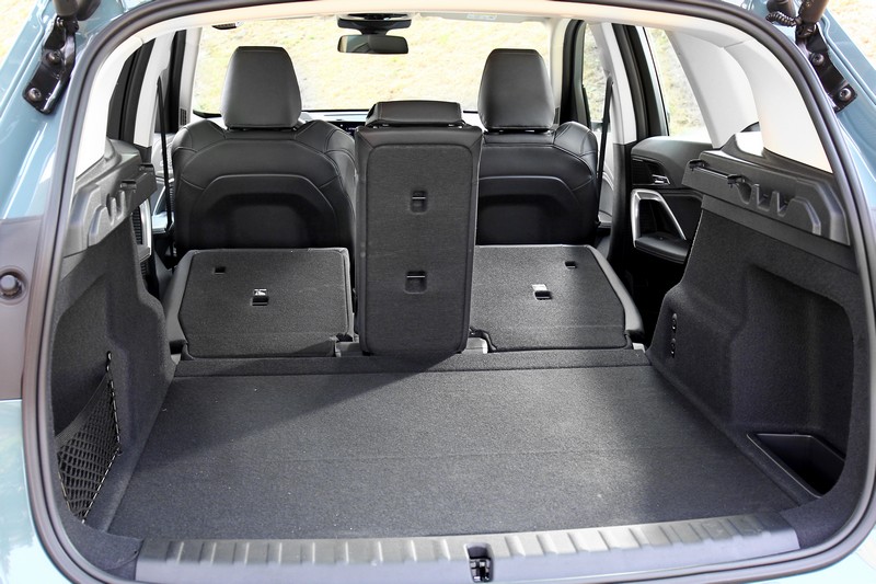 行李廂擁有540~1,600公升。