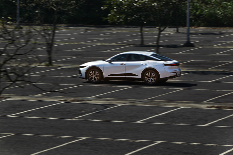 Crown Crossover在安靜舒適之餘,依舊保有GA-K平台所為人稱道的優異循跡反應。