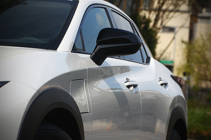 這角度可以明顯看出車身折線的美妙。