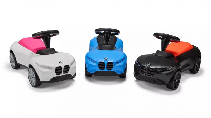 最新的Baby Racer有三色可選,如果想要BMW M的彩繪貼紙還要加價。