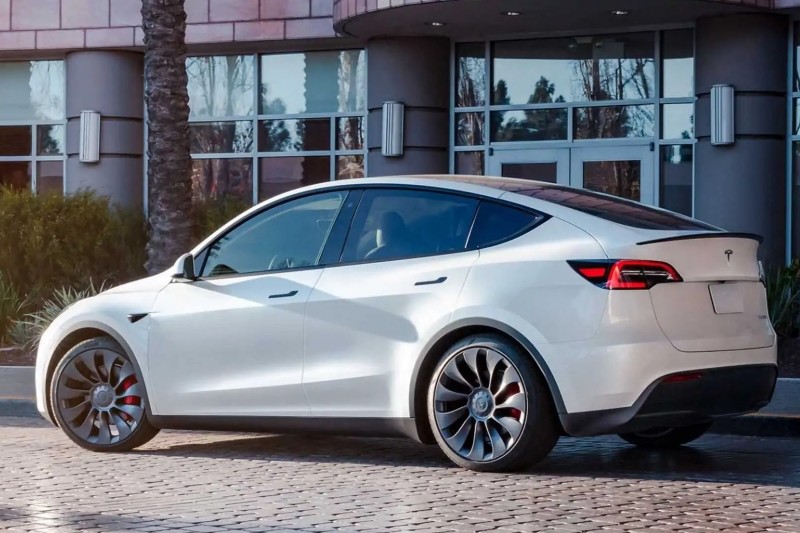 Model Y在全球市場都相當受到歡迎,而現在推出的入門版本不用五萬美金就可以帶回家。