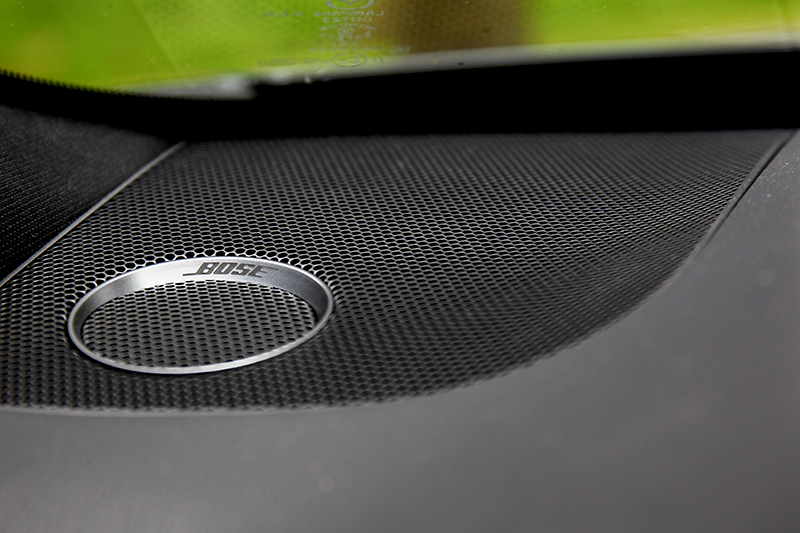 12支Bose揚聲器完美呈現音樂音色。