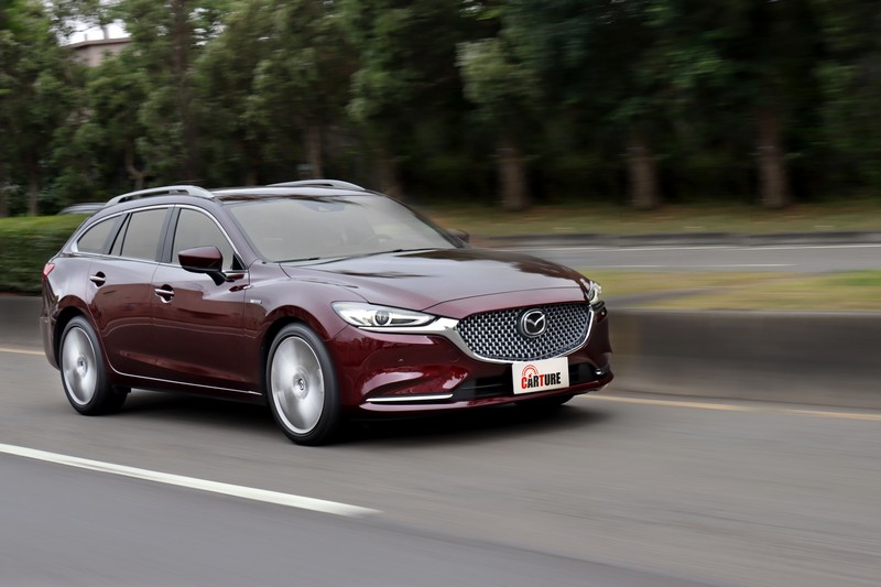 自然引擎設定可感受能量層層推疊所帶來的轉變。