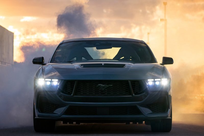 近日報導指出Ford於2026年要推出高底盤Mustang Raptor。