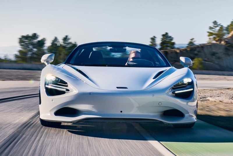 全新750S雖然看起來與720S相差不多,但其實整輛車有多達30%的零組件都是新的。