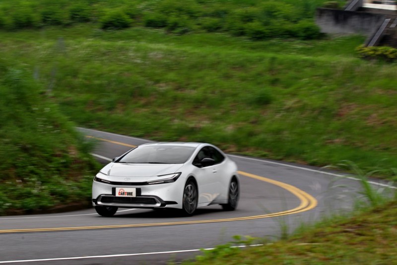 6.7秒破百,誰能想像Prius竟也有這般能耐。