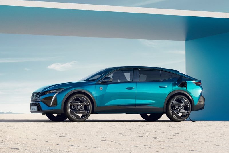 Peugeot認為電動車為提升續航里程將不再設計大型方正的休旅車,跨界且更流線的車型則會更受到青睞。