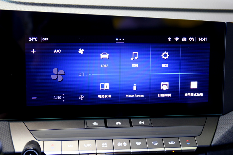 全車系配備雙10吋數位儀表與中控螢幕。