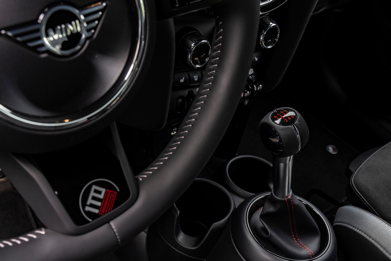 Mini John Cooper Works 1to6 Edition配置六速手排。