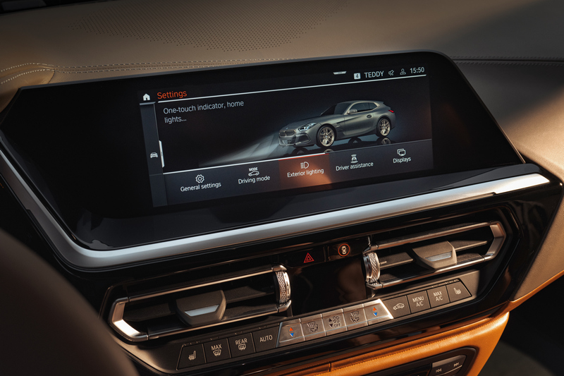 數位儀表與中控螢幕皆為10.25吋規格。