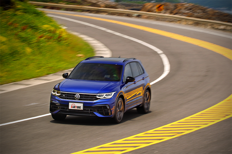 Tiguan R由Volkswagen R性能部門專責開發,且於素有綠色地獄之稱的德國Nurburgring紐柏林賽道多次進行測試調整,當然得以讓循跡表現更上層樓。