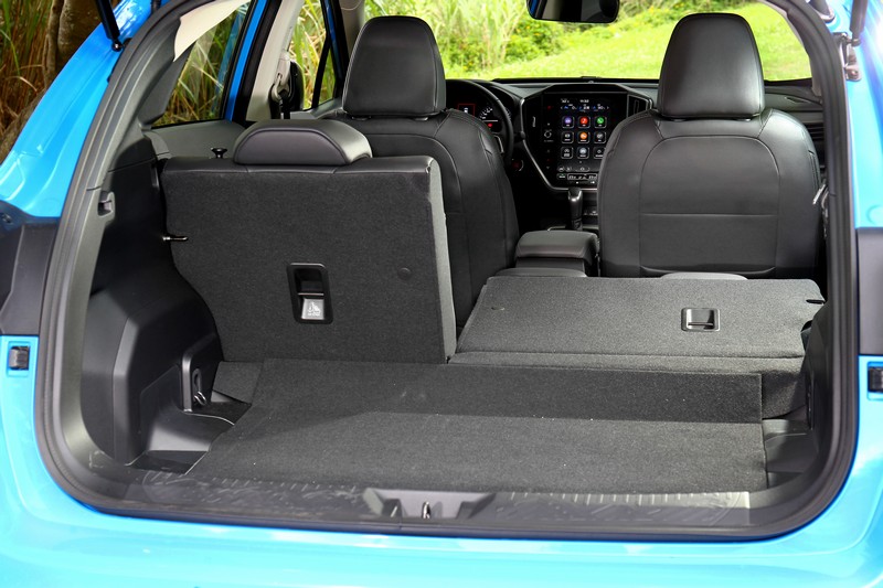 行李廂正常情況下置物容積為354公升,可透過6/4分離進行擴充。