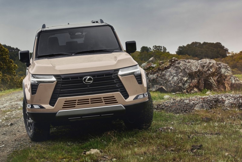 Lexus越野悍將GX迎來大改款,方正的外型相當帥氣。