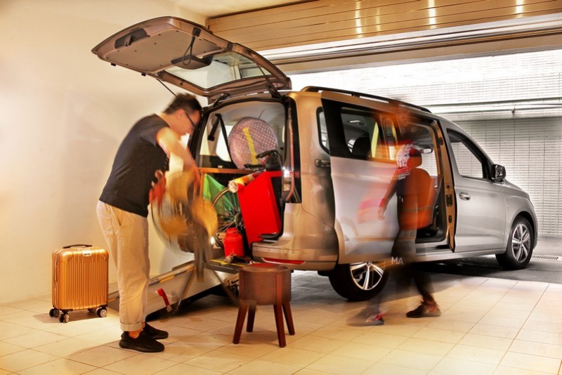 Caddy福祉車不僅載送行動不便者相當實用，不載送輪椅使用者時的寬敞空間完全展現大空間的實用性。