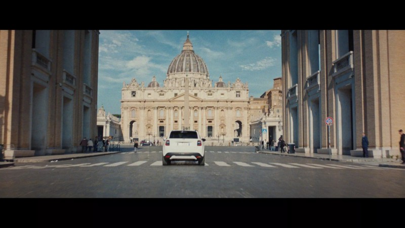 原廠沒有對600e提到太多細節,但是他們的影片當中可以不斷地看到這輛車出現。