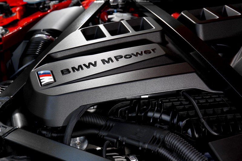 M2搭載S58 3.0升直六渦輪引擎,擁有460hp/56.1kgm最大輸出。