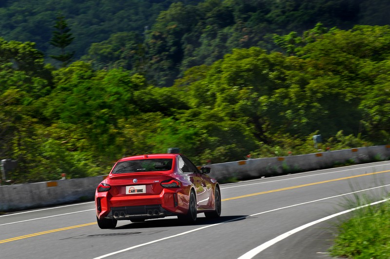 在此動力推動下M2有著強悍的加速推力。