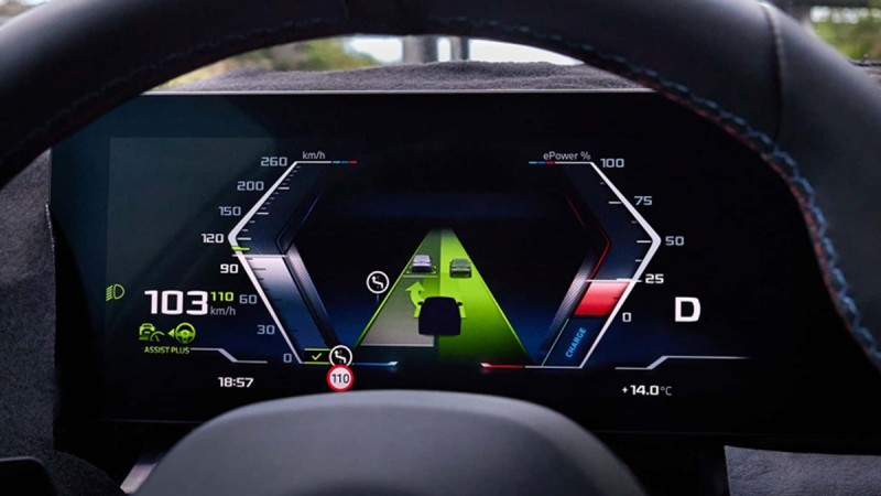 眼神變換車道功能在時速180公里以下都可以使用,長途開車將會變得非常輕鬆。